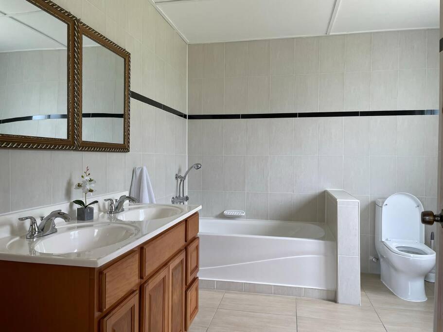 Spring Garden Mobay Resort Luxurious Apartments Montego Bay Exterior photo